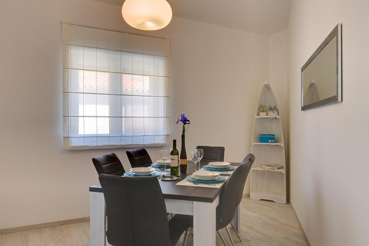 Villa Sunny Home วอดิยัน ภายนอก รูปภาพ