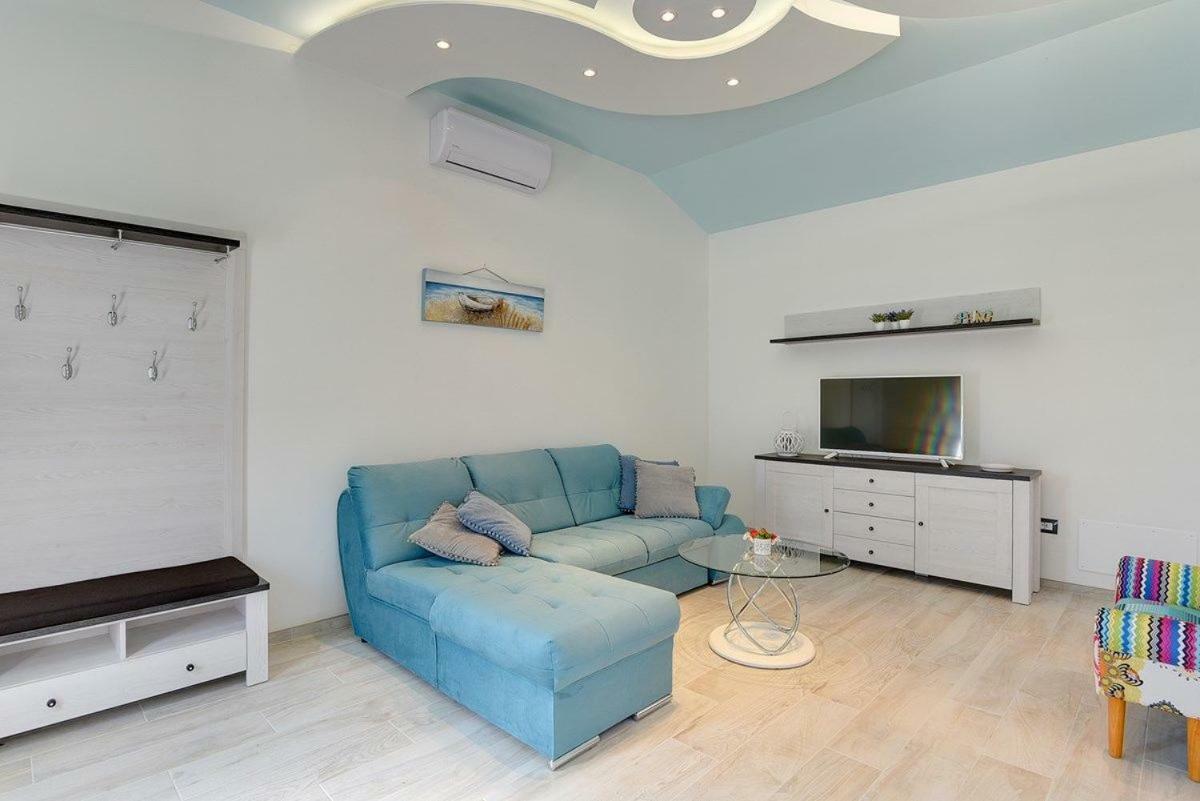 Villa Sunny Home วอดิยัน ภายนอก รูปภาพ