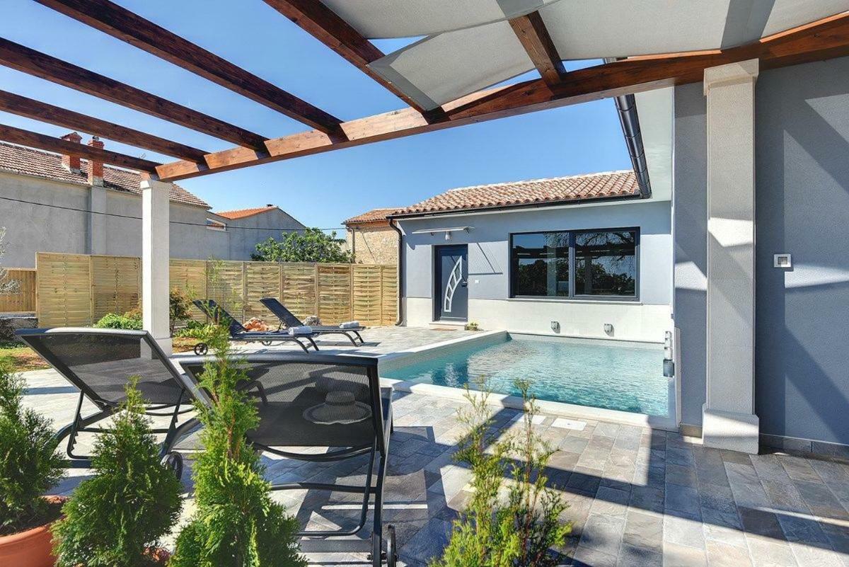 Villa Sunny Home วอดิยัน ภายนอก รูปภาพ