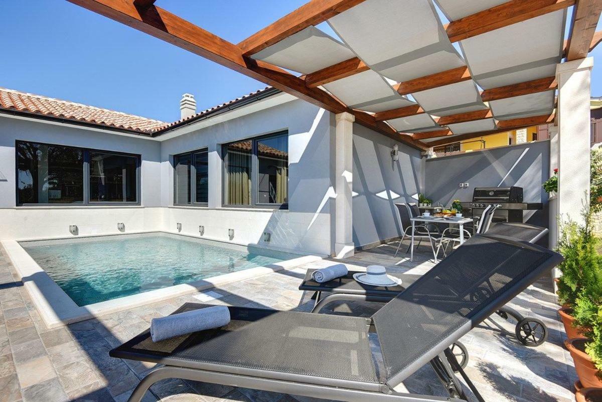 Villa Sunny Home วอดิยัน ภายนอก รูปภาพ